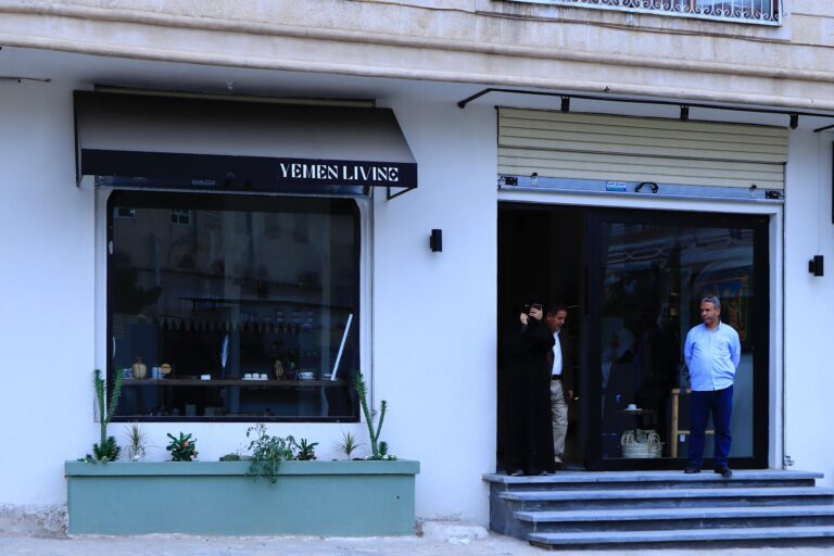 طلاب الإعلام بجامعة المستقبل يزورون معرض “Yemen Living” ضمن برنامج التدريب العملي